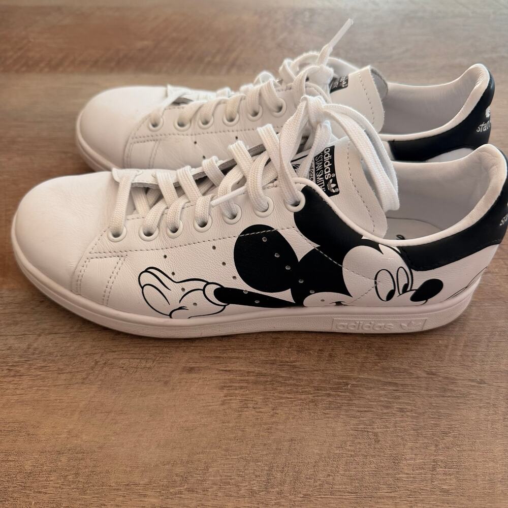 Adidas Stan Smith x Disney Mickey Mouse Sneakers Men’s 6.5 Women’s 7.5 FW2895